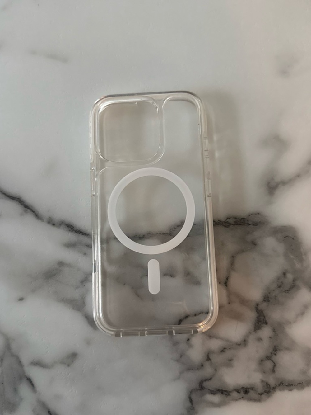 Clear MagSafe-Compatible Phone Case with White Mag Ring Official case for 16 pro